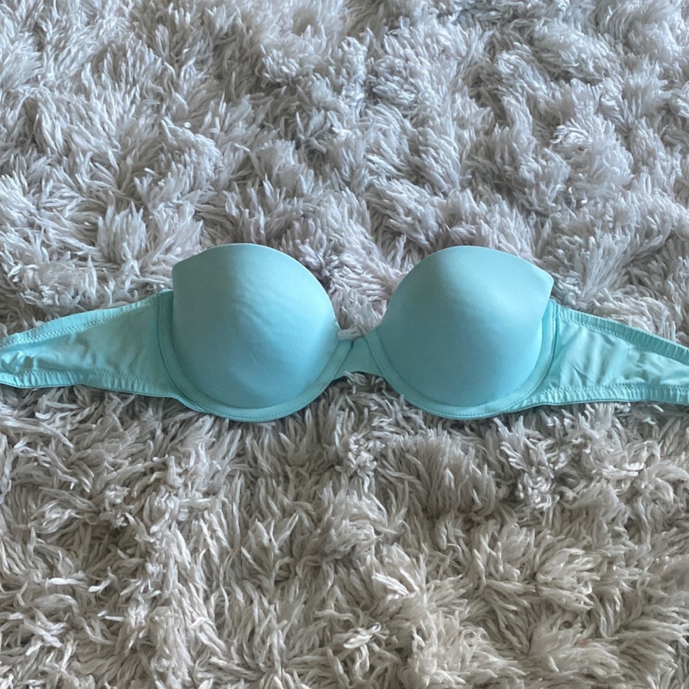 strapless Victoria’s Secret Pink bra 32B